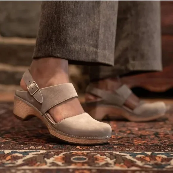 DANSKO Lucia Slingback Clog Pumps Shoes Size 40 9.5 10 Taupe Nubuck NEW $159 - Picture 2 of 14